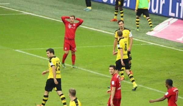 La penosa falla de Mario Götze ante Borussia Dortmund
