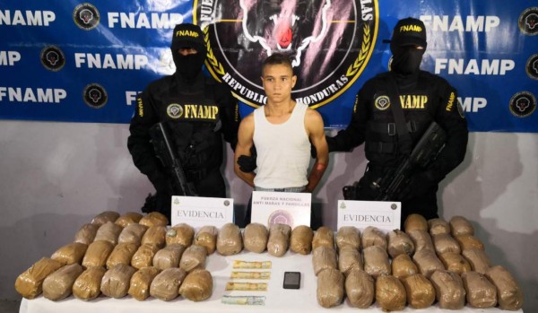 Cae integrante de la pandilla 18 con 50 paquetes de marihuana