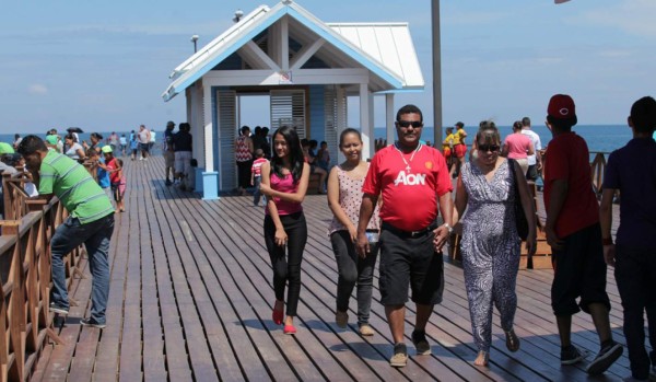 Unos 75,000 turistas han disfrutado en La Ceiba