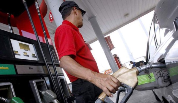 Gasolina regular subirá 75 centavos a partir de este lunes