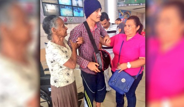 Hondureño quemado en 'la bestia' retorna al país