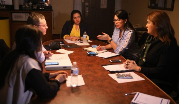 Primera dama de Honduras conocerá acciones migratorias en EEUU