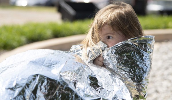 Francia aprueba ley que prohíbe a los padres pegar a sus hijos