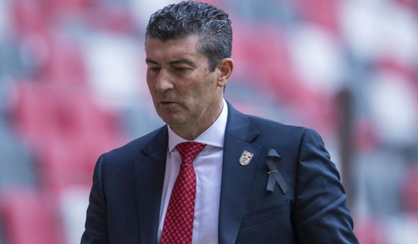 Chepo de la Torre es despedido como director técnico del Toluca
