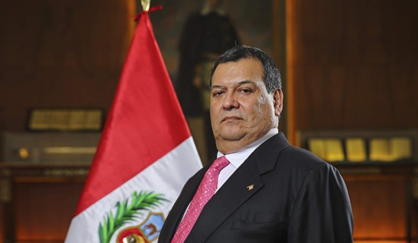 Renuncia otro funcionario de Kuczynski en Perú