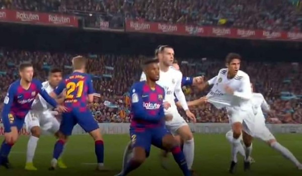 Polémica: los penales que no pitaron para el Real Madrid contra el Barcelona