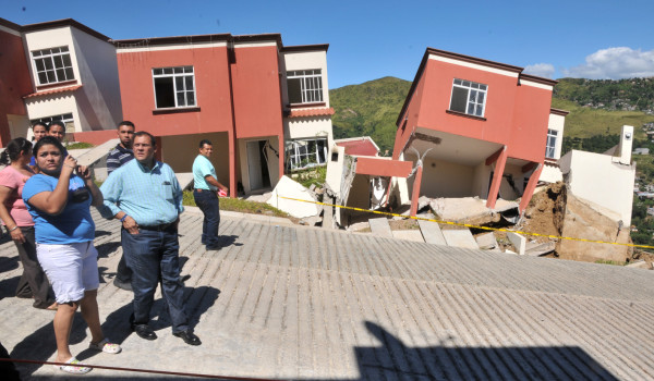 Copeco corrobora peligro en residencial de Tegucigalpa