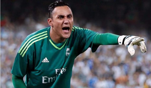 VIDEO: Keylor Navas se luce en el debut de Zidane