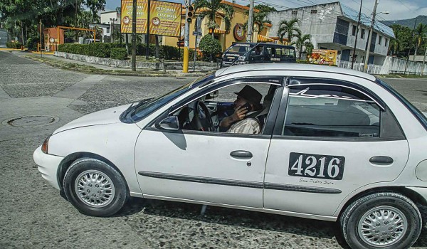 Conductores sampedranos: absoluto irrespeto a la ley