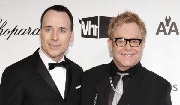 Elton John: 'Jesucristo aprobaría el matrimonio gay'