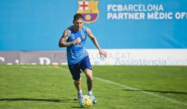 Messi ya se ejercita con sus compañeros
