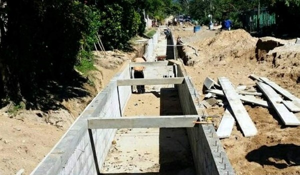 Canalizan aguas lluvias para evitar inundaciones en El Negrito, Yoro