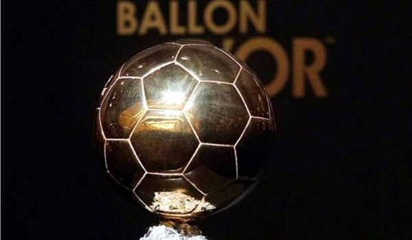 El Balón de Oro será anunciado antes de fin de año y será elegido por periodistas