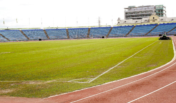 Mal estado del Hasely Crawford Stadium