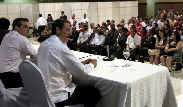 Villeda: 'No me voy a pelear con la libre empresa, creo en ella”