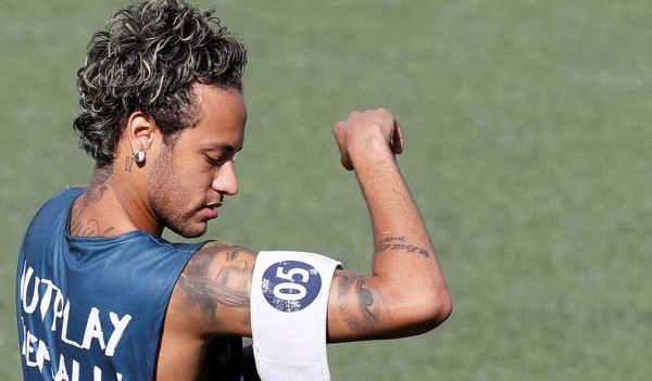 Neymar le pide al Barça fichaje de futbolista y celebra renovación de Messi