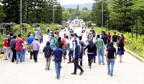 L100 millones en pérdidas dejan tomas de edificios en la Unah