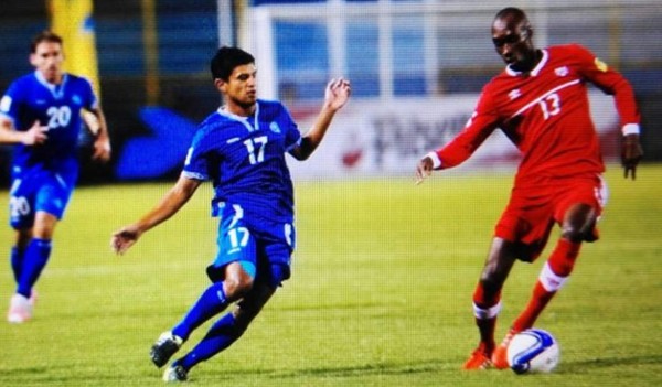 El Salvador está empatanso sin goles con Canadá