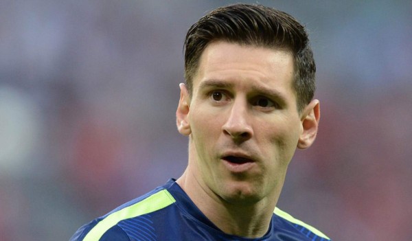 Messi envía su camiseta firmada para actividad humanitaria