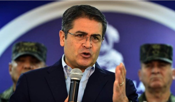 Demócratas proponen proyecto de ley para sancionar a presidente de Honduras