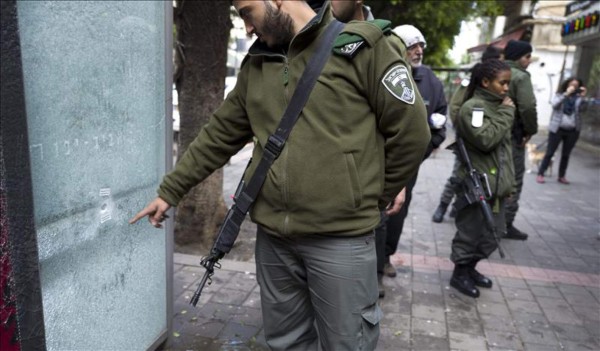 Policía israelí busca al autor de mortal ataque en Tel Aviv