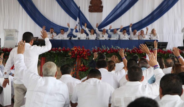 Congreso aprueba amnistía en matrícula de vehículos e impuestos municipales