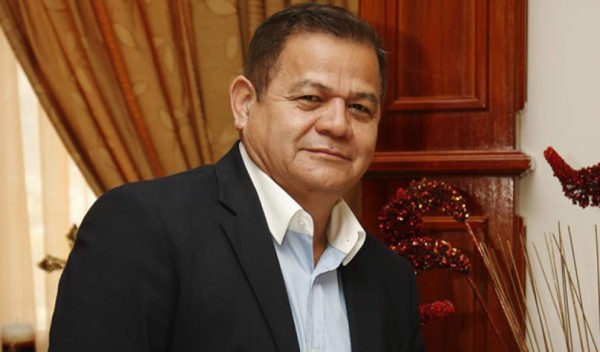 Romeo Vásquez pide a políticos mantener la calma