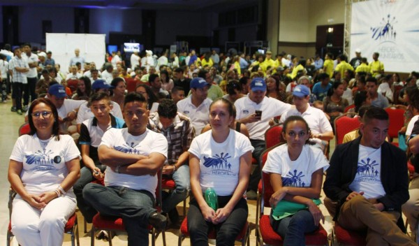 Usaid reconoce labor de los Héroes Comunitarios