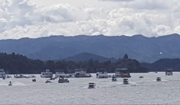 Sube a nueve número de muertos en naifragio en Colombia