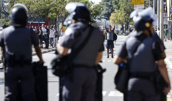 Protestan en Sao Paulo y Río de Janeiro en el día inaugural del Mundial
