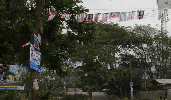 Calles sampedranas siguen llenas de propaganda política