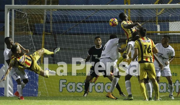 Real España empata con Honduras Progreso y pasa a las semifinales