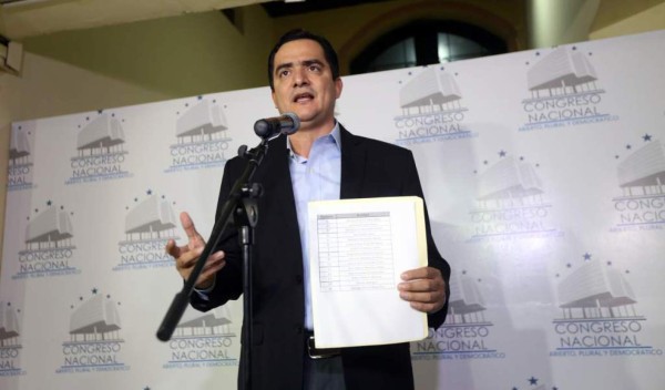 Siete diputados y una exparlamentaria declararán por el caso 'Fe de erratas”