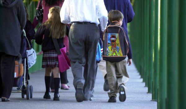 Indignante: maestro ata a niño de kinder y lo sube a su whatsapp