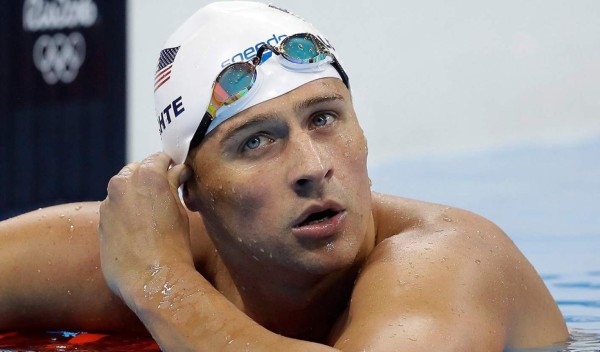 Nadadores estadounidenses asaltados a mano armado en Río