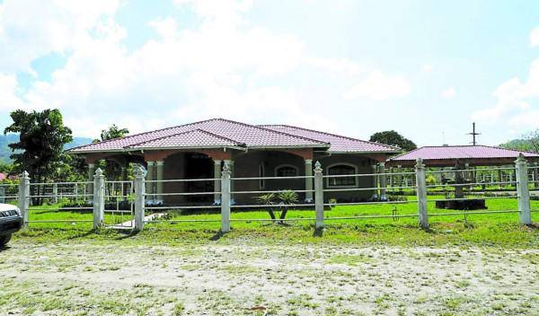 El informe establecía que los Valle fueron sus primeros contactos cuando en 1997 los hermanos comenzaron el trasiego de cocaína para el cartel de Sinaloa.