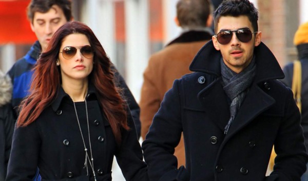 Joe Jonas le responde a Ashley Greene
