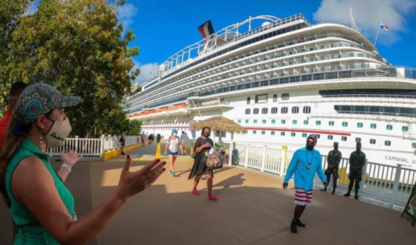 'Un crucero a la semana llegará a Roatán': Ministra de Turismo