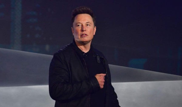 Elon Musk gana 7000 millones de dólares en un día y desbanca a Bill Gates