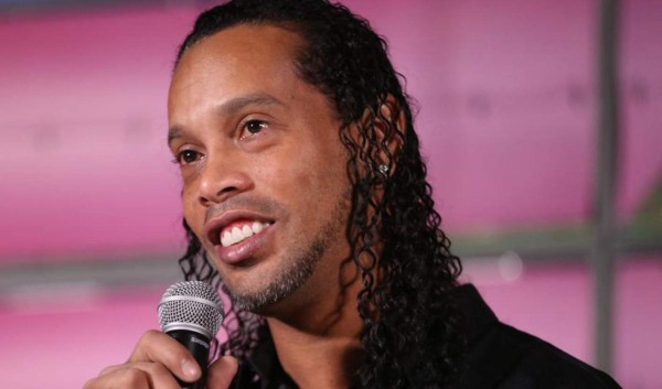 Ronaldinho sorprende al confesar sus ídolos en el fútbol