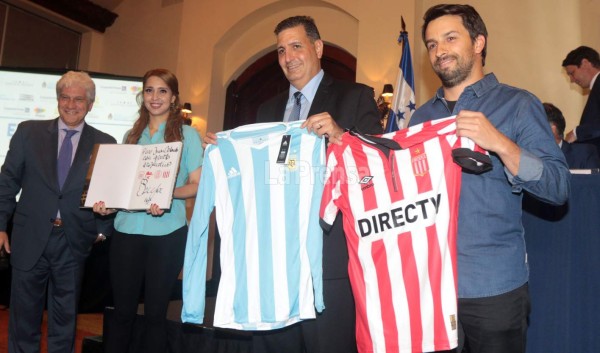 Fenafuth firma convenio con Estudiantes de la Plata