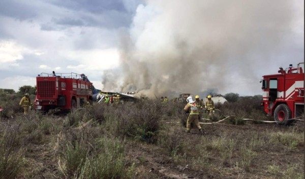 Video: Pasajero capta el momento del desplome del avión de Aeroméxico