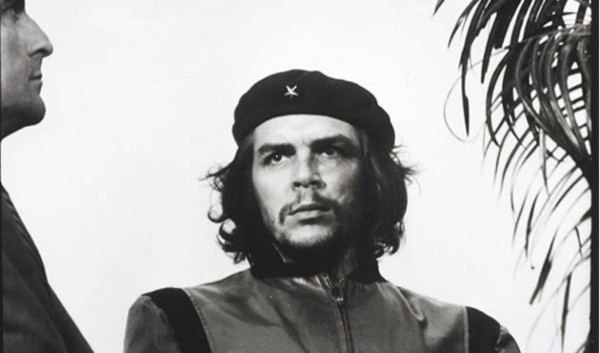 Subastan el original de la icónica fotografía del Che Guevara