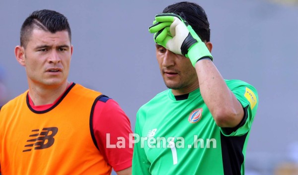 Keylor Navas es objeto de burlas y críticas por gol que le marcó 'Choco'