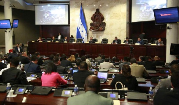 Entregan al Congreso Nacional el veto a las reformas a Ley de Privación de Dominio