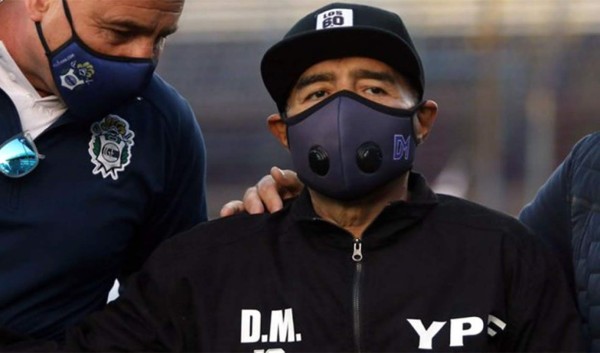 Maradona es internando de urgencias en un hospital de Argentina
