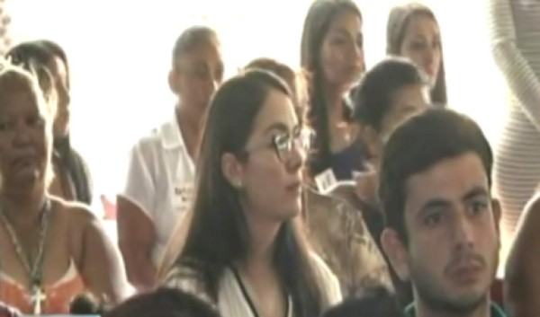 Ilsa Vanessa 'la palillona' acudió hoy a misa