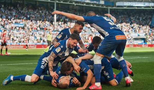 El club Alavés de España anuncia 15 casos de coronavirus en su plantilla