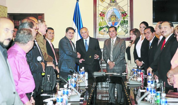 Hondureños podrán cambiar de instituto de previsión