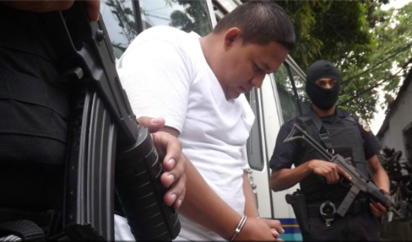 Condenan a pandillero salvadoreño por quemar bus con pasajeros